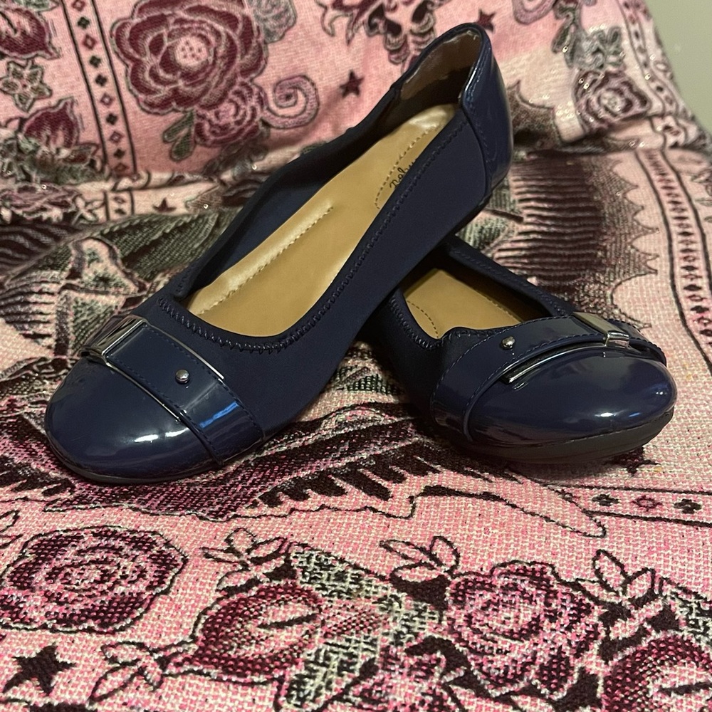 Dress shoes